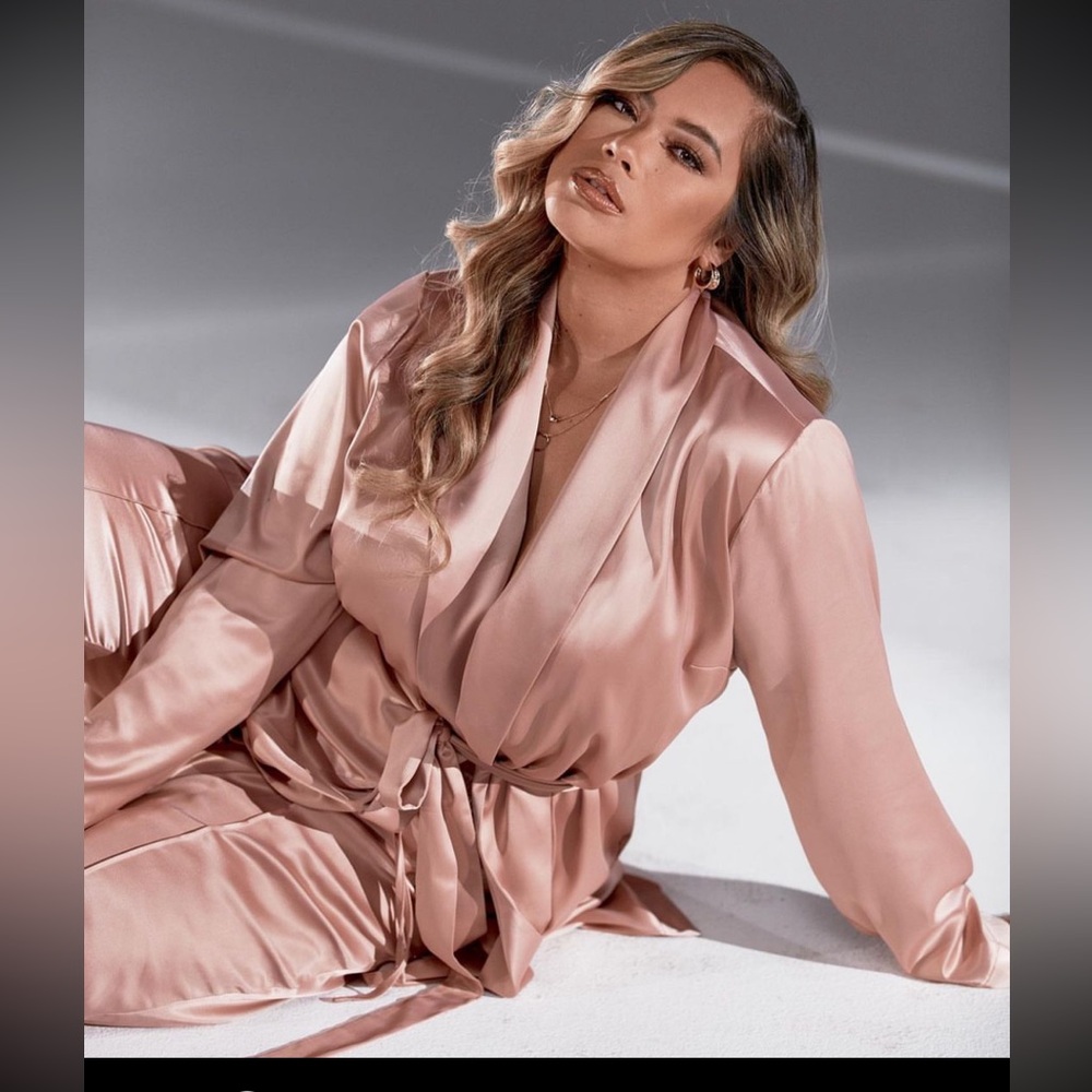 Satin Robe and Pant Set NWT - Picture 10 of 10